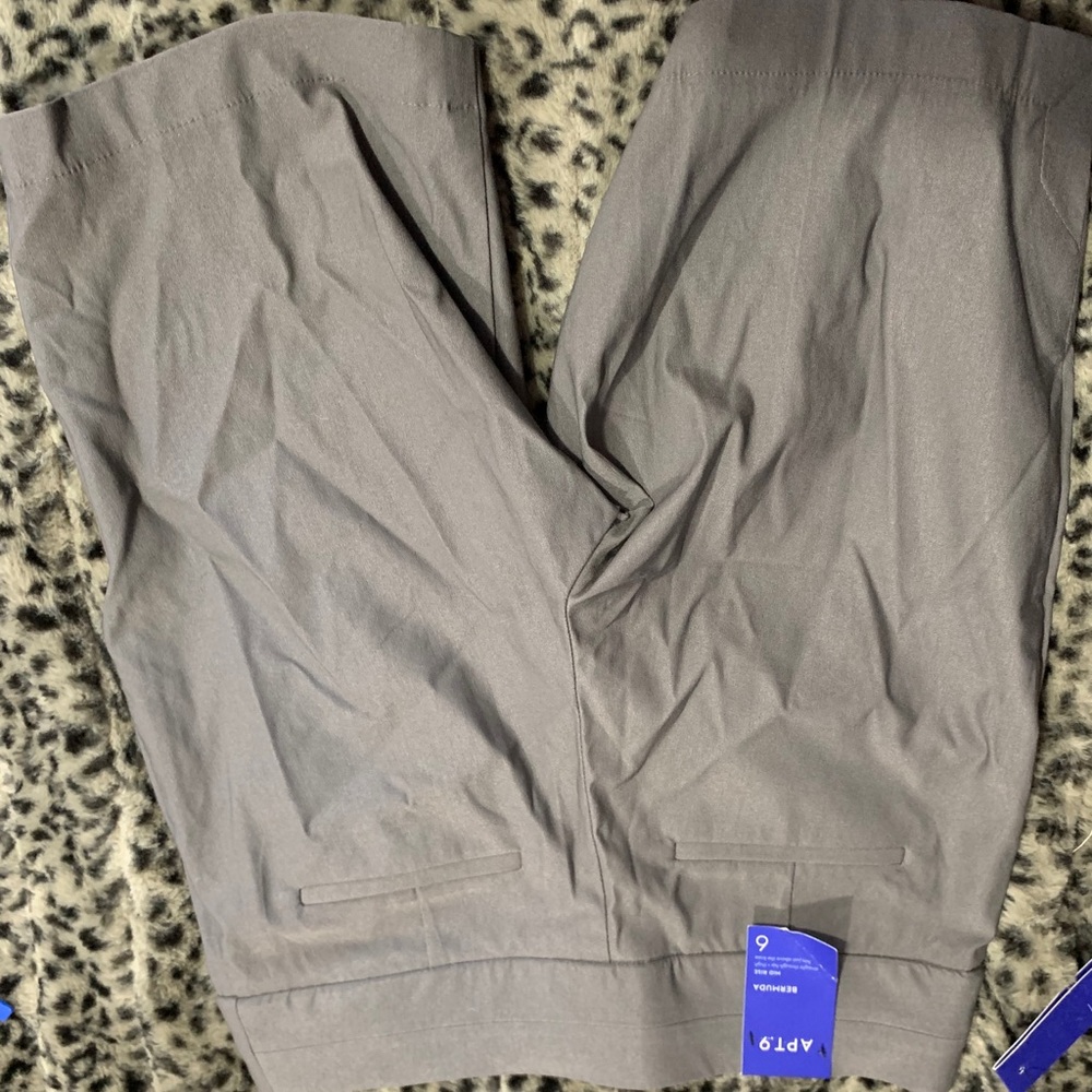 Shorts - Picture 4 of 4